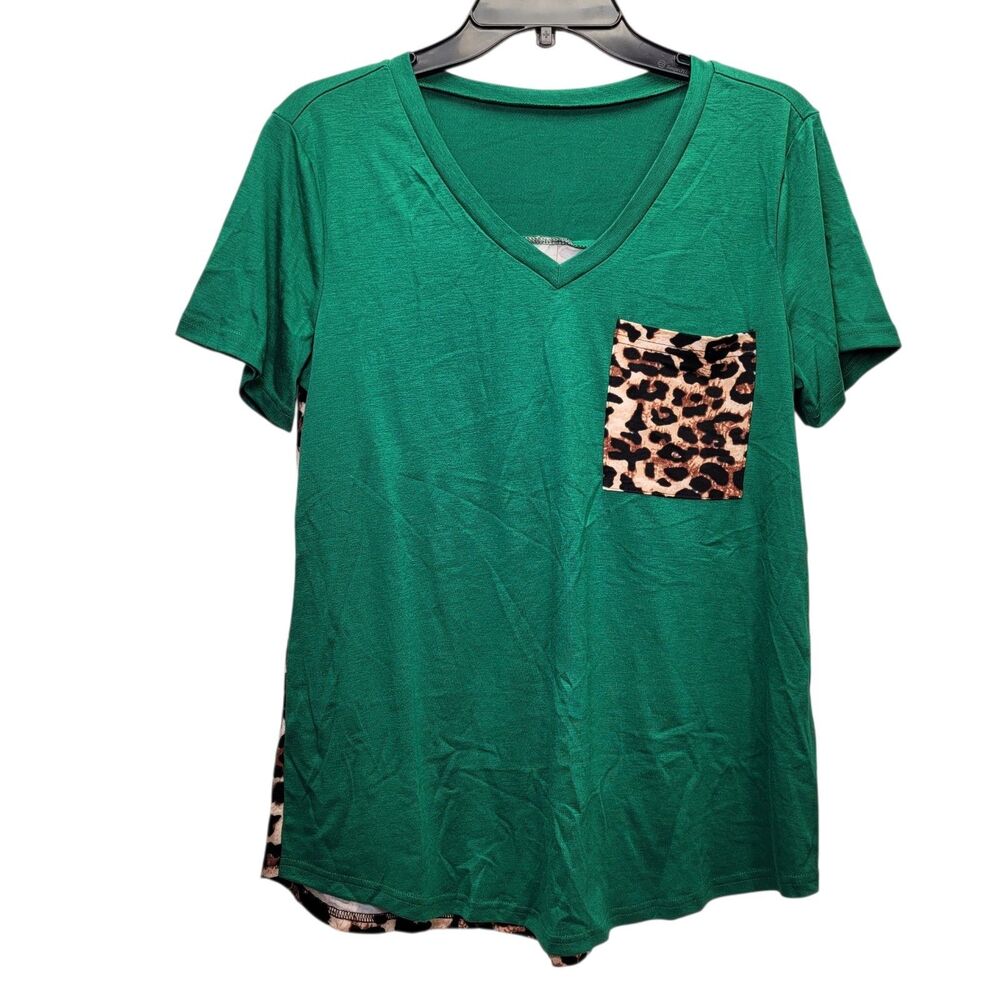 Women's Green V-Neck Short Sleeve Top With Leopard Print Pocket & Back Casual M